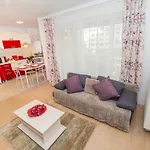 Deluxe Coresi Apartman *